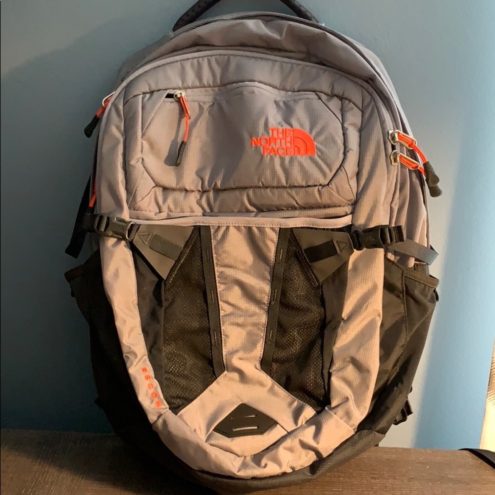North Face Recon Women’s Backpack